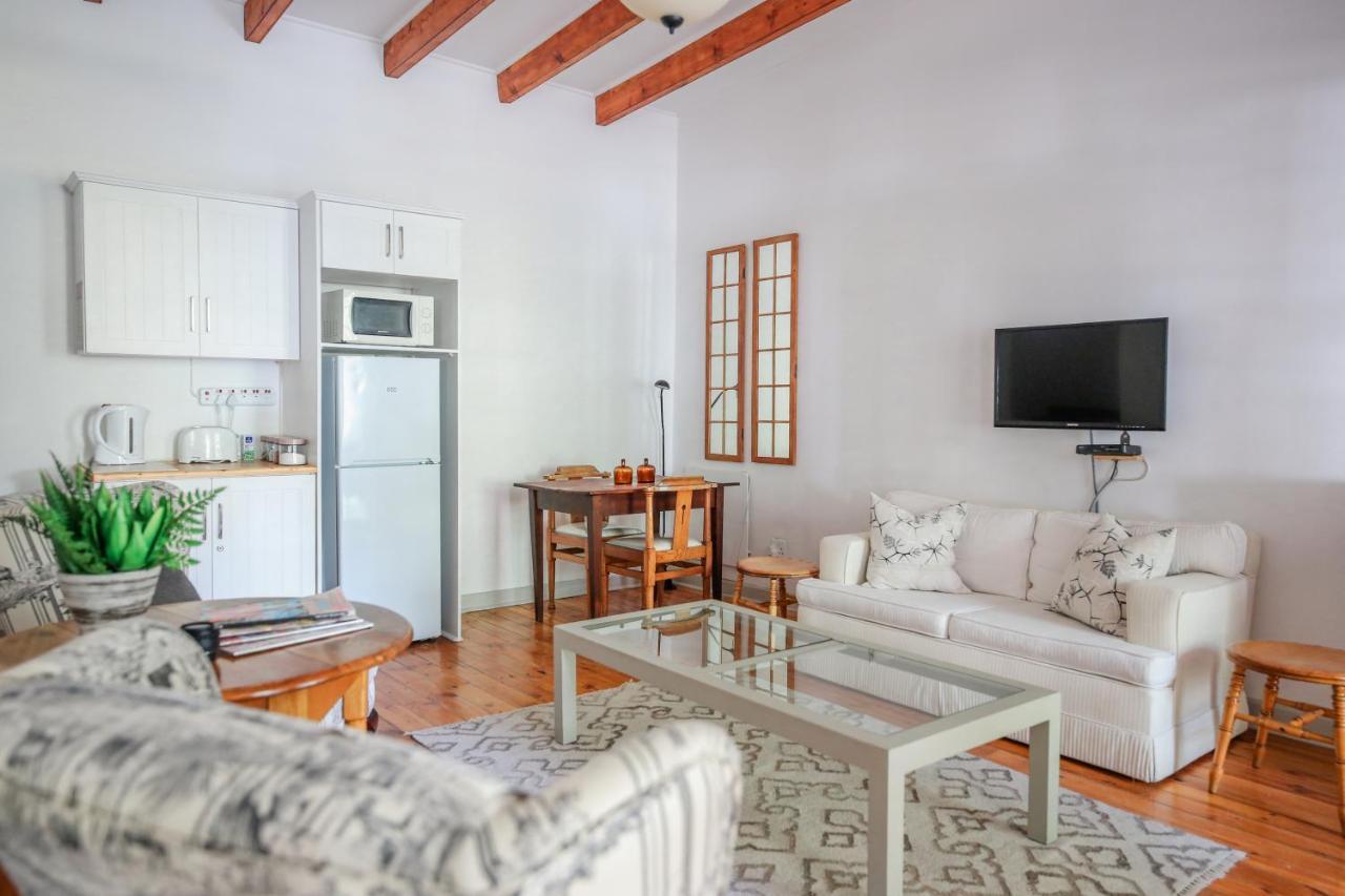 River Bend Guesthouses กราฟฟ์-เรเน็ต ภายนอก รูปภาพ